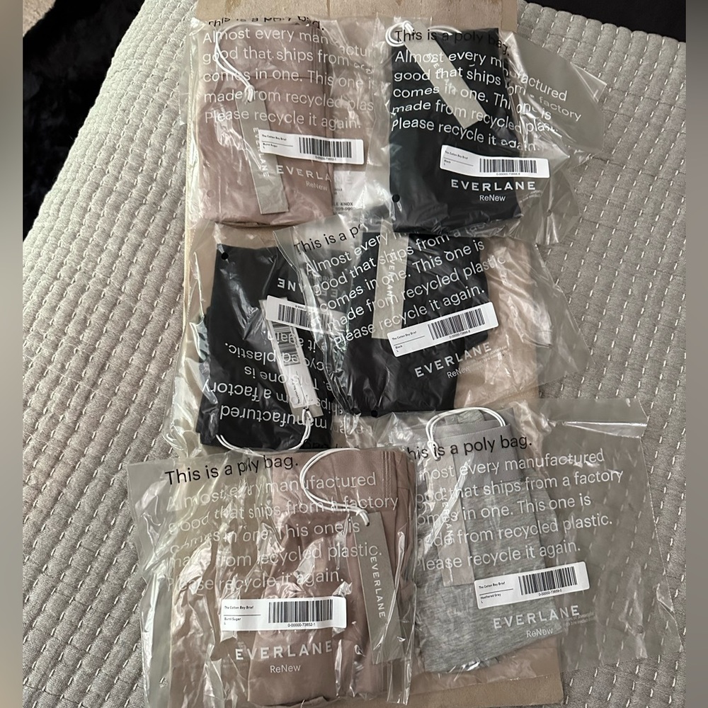 EVERLANE UNDIES BUNDLE NWT sz L